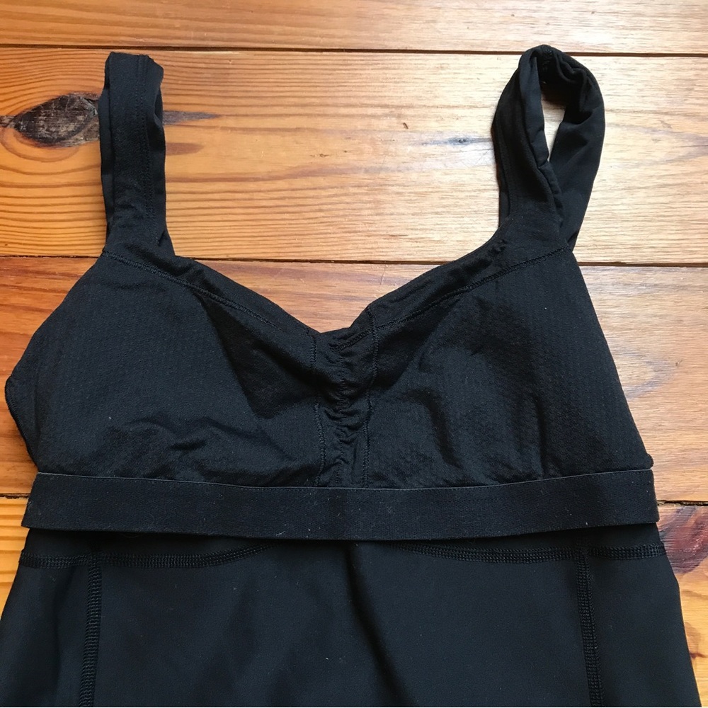 Lululemon Black Crossback Tank Top, EUC, 8 - Picture 9 of 13